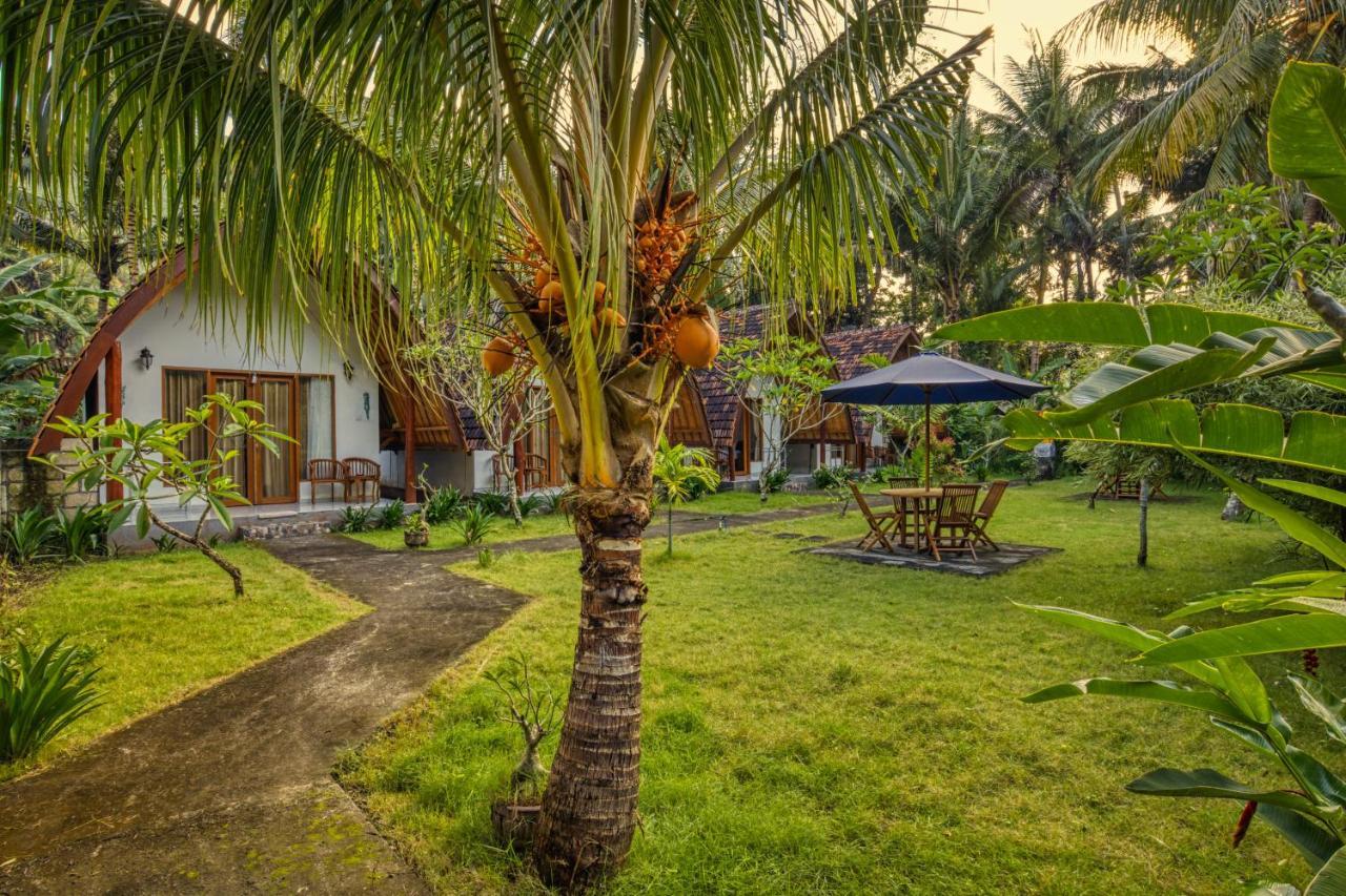 Maharga Bungalows Toyapakeh Exterior photo